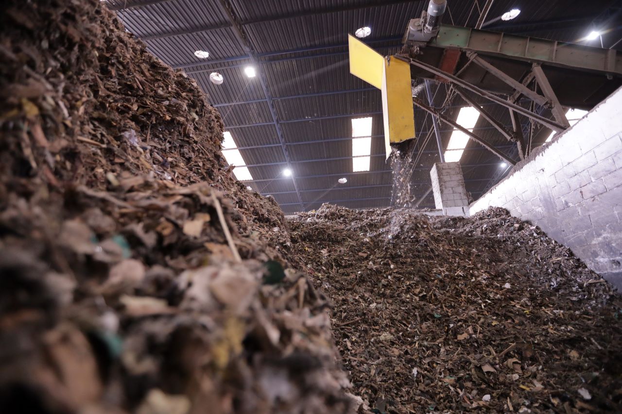 Todas as indústrias geradoras ou envolvidas com o manejo de resíduos perigosos (Classe 1), instaladas no território brasileiro, são obrigadas a fazer sua inscrição no Cadastro Nacional de Operadores de Resíduos Perigosos (CNORP).